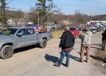 Truckers ‘PEOPLES CONVOY’ Cars Go 1st Today Heading To Washington, D.C. Beltway