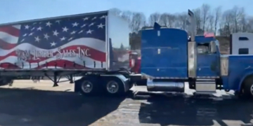 Sweet Looking Semi Trucks Heading Into WASHINGTON D.C. People’s Convoy