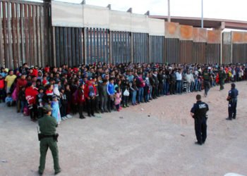 “It’s Going To Be A Disaster That Piles On A Crisis” Ex-Border Agent Speaks Out Against Biden’s Decision To End Title 42