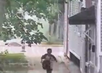 Video: 11 Shot, 1 Killed In Pair Of Mass Shootings In Democrat Chicago, School Boy Seen Running For His Life