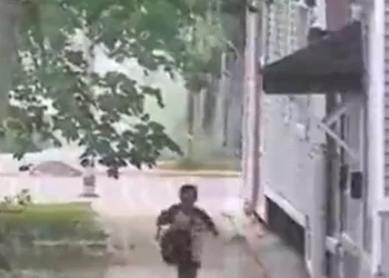 Video: 11 Shot, 1 Killed In Pair Of Mass Shootings In Democrat Chicago, School Boy Seen Running For His Life