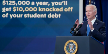 US Appeals Court Temporarily Blocks Biden’s Student Loan Forgiveness