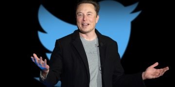Elon Musk Boots Twitter’s Board, Makes Himself ‘Sole Director’