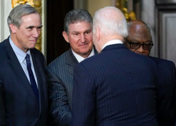 Joe Manchin Says Biden Is ‘Offensive, Disgusting & Divorced From Reality’ Over Threat To Close Down Coal-Plants
