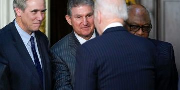 Joe Manchin Says Biden Is ‘Offensive, Disgusting & Divorced From Reality’ Over Threat To Close Down Coal-Plants
