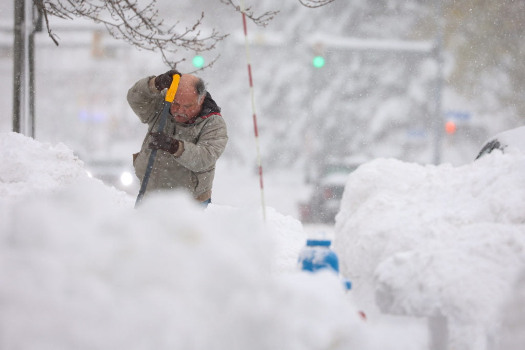 First Images Of Historic New York Snow Storm That Dropped More Than 6 ...