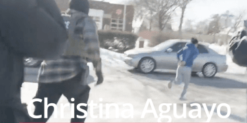 Illegal Mgrant Jumps Out Of ICE Vehicle In Handcuffs, & Sprints Through Traffic Before Being Tackled By Agents